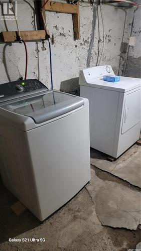 1154 Athol Street, Regina, SK - Indoor Photo Showing Laundry Room
