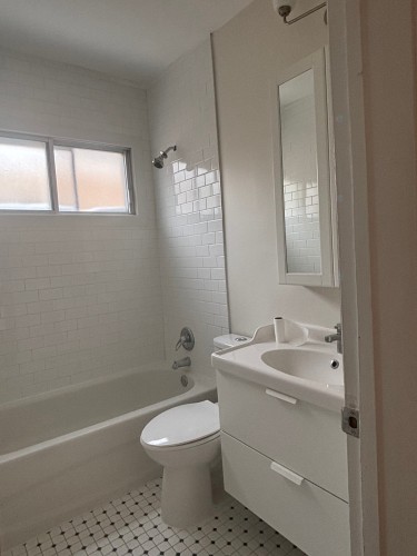 Salle de bains - 482 Rue Tassé, Montréal (Saint-Laurent), QC - Indoor Photo Showing Bathroom