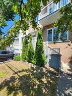 1363 Rue Champigny  Montréal (Saint-Laurent), QC H4L 4P5