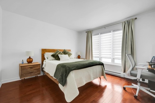 Master Bedroom - 345 Ch. Valanza, Piedmont, QC - Indoor Photo Showing Bedroom