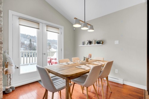 Dining Room - 345 Ch. Valanza, Piedmont, QC - Indoor Photo Showing Dining Room