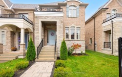 35 Clara May Avenue  East Gwillimbury, ON L9N 0R4