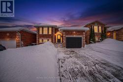 25 FOREST DALE DRIVE  Barrie, ON L4M 6M7