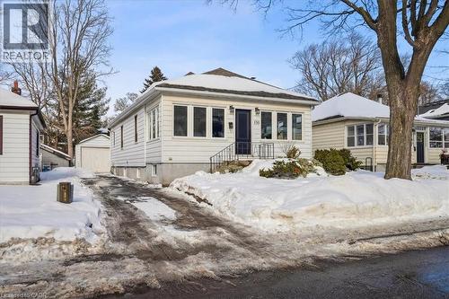 135 DEANE Avenue  Oakville, ON L6K 1N2