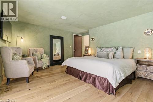 2510 Britannia Road, Burlington, ON - Indoor Photo Showing Bedroom