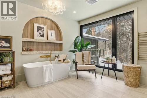 2510 Britannia Road, Burlington, ON - Indoor Photo Showing Other Room