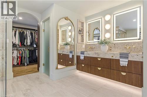 2510 Britannia Road, Burlington, ON - Indoor Photo Showing Bathroom