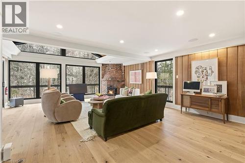 2510 Britannia Road, Burlington, ON - Indoor