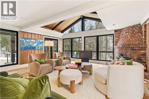 2510 Britannia Road, Burlington, ON - Indoor