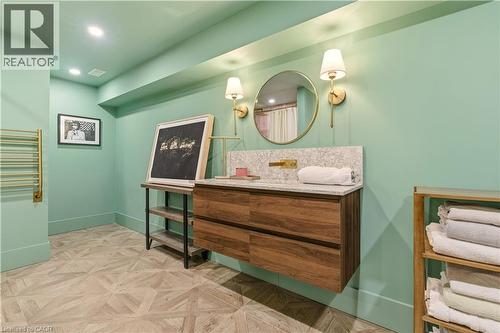 2510 Britannia Road, Burlington, ON - Indoor Photo Showing Bathroom