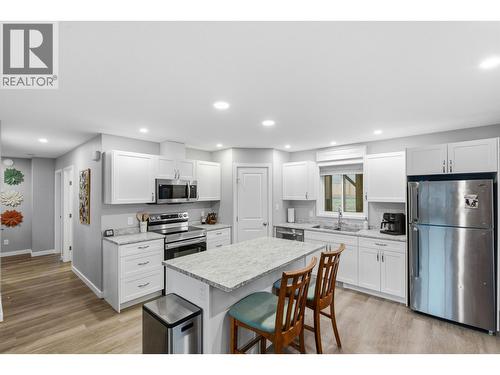 2532 Gopher Drive, Williams Lake, BC - Indoor Photo Showing Kitchen