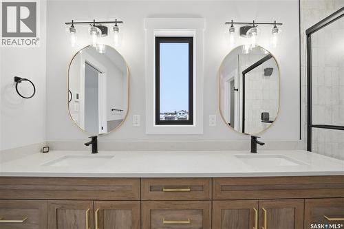 166 Cockroft Manor, Saskatoon, SK - Indoor Photo Showing Bathroom