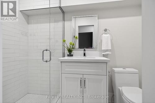 161 Connaught Avenue N, Hamilton, ON - Indoor Photo Showing Bathroom