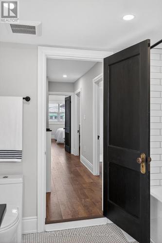 161 Connaught Avenue N, Hamilton, ON - Indoor