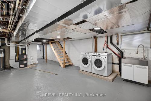 161 Connaught Avenue N, Hamilton, ON - Indoor Photo Showing Laundry Room