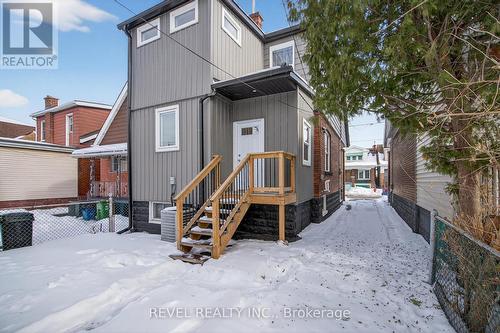 161 Connaught Avenue N, Hamilton, ON - Outdoor