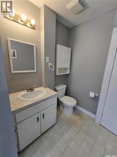 806 Pheasant Street, Grenfell, SK - Indoor Photo Showing Bathroom