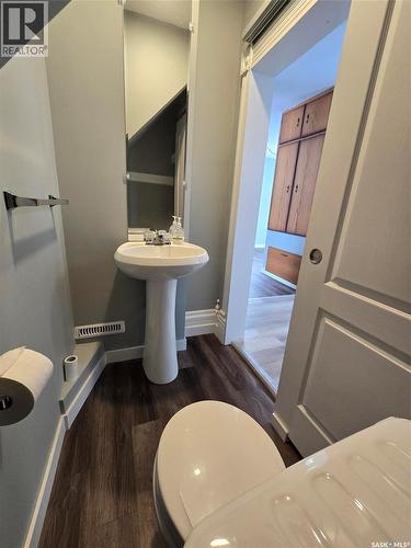 806 Pheasant Street, Grenfell, SK - Indoor Photo Showing Bathroom