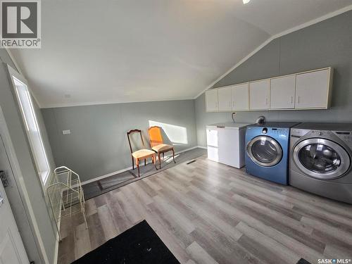 806 Pheasant Street, Grenfell, SK - Indoor Photo Showing Laundry Room