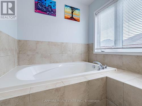 325 Trudeau Drive E, Milton, ON - Indoor Photo Showing Bathroom