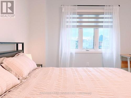 325 Trudeau Drive E, Milton, ON - Indoor Photo Showing Bedroom