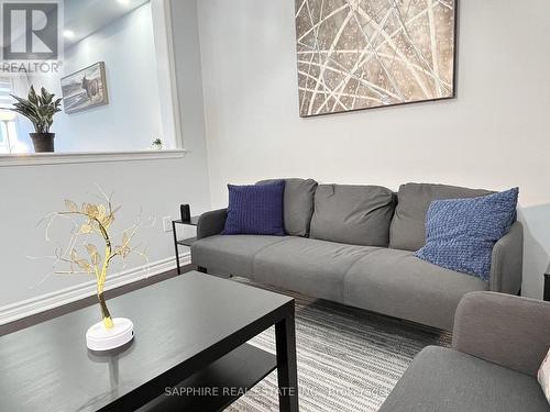 325 Trudeau Drive E, Milton, ON - Indoor Photo Showing Living Room