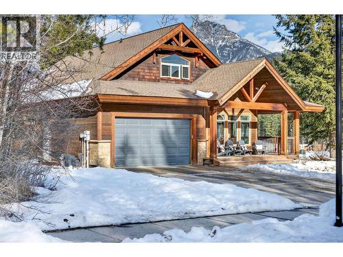 1500 Quartz Crescent  Golden, BC V0A 1H3