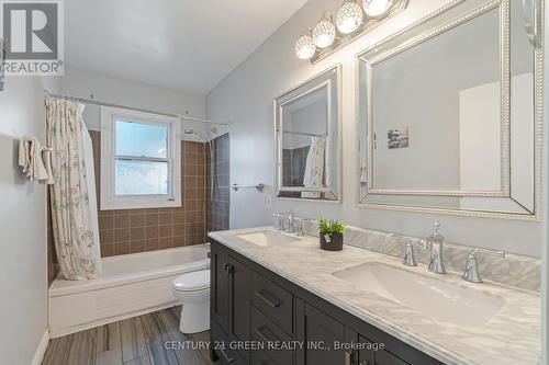 1303 Bunnell Drive, Burlington, ON - Indoor Photo Showing Bathroom