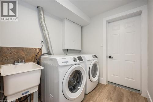125 Steepleridge Street, Kitchener, ON - Indoor Photo Showing Laundry Room