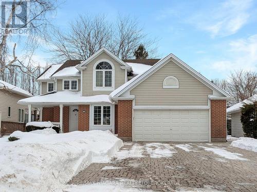 7874 BISHOP AVENUE  Niagara Falls (Mt. Carmel), ON L2H 3C6