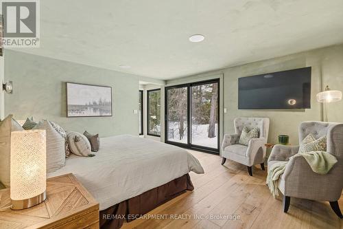 2510 Britannia Road, Burlington, ON - Indoor Photo Showing Bedroom