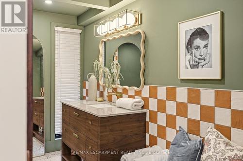 2510 Britannia Road, Burlington, ON - Indoor Photo Showing Bathroom