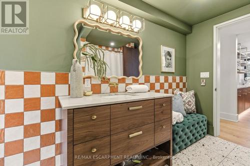 2510 Britannia Road, Burlington, ON - Indoor Photo Showing Bathroom