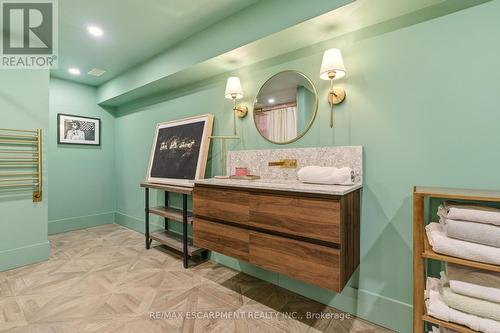 2510 Britannia Road, Burlington, ON - Indoor Photo Showing Bathroom