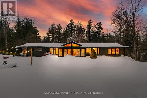 2510 Britannia Road, Burlington, ON - Outdoor