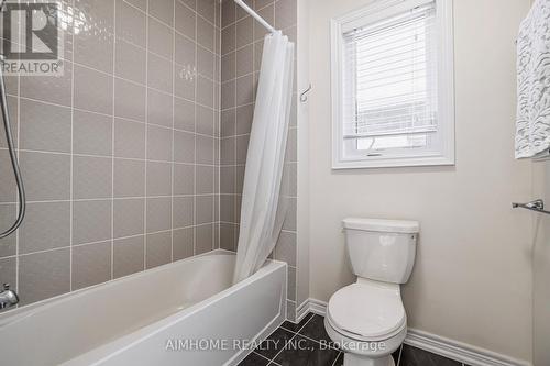 122 Scrivener Drive, Aurora, ON - Indoor Photo Showing Bathroom
