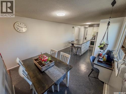405 5Th Street E, Shaunavon, SK - Indoor Photo Showing Dining Room