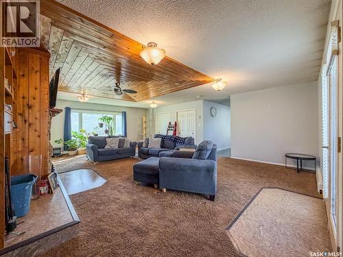405 5Th Street E, Shaunavon, SK - Indoor