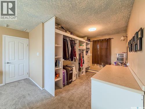405 5Th Street E, Shaunavon, SK - Indoor