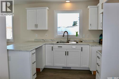 511 1St Avenue, Wapella, SK - Indoor Photo Showing Kitchen With Double Sink