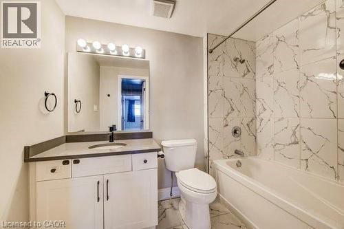 417 Garden Street, Cambridge, ON - Indoor Photo Showing Bathroom