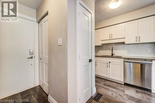 417 Garden Street, Cambridge, ON - Indoor Photo Showing Kitchen