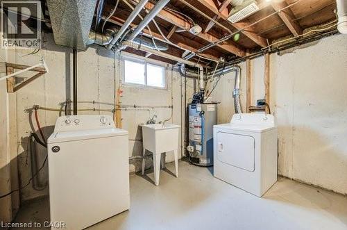 417 Garden Street, Cambridge, ON - Indoor Photo Showing Laundry Room
