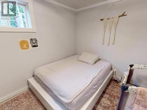 6519 King Ave, Powell River, BC - Indoor Photo Showing Bedroom