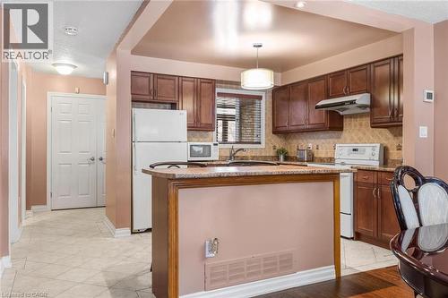 4288 Shelby Crescent, Mississauga, ON - Indoor Photo Showing Kitchen