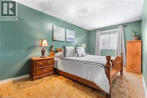 4288 Shelby Crescent, Mississauga, ON - Indoor Photo Showing Bedroom