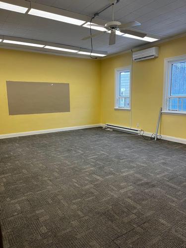 Office - 5-15 Rue Ste-Cécile, Salaberry-De-Valleyfield, QC - Indoor