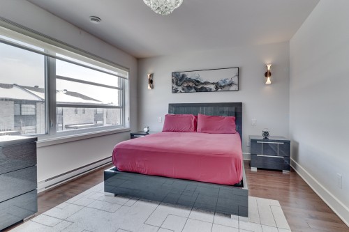 Master Bedroom - 8313 Av. Des Trembles, Laval (Duvernay), QC - Indoor Photo Showing Bedroom