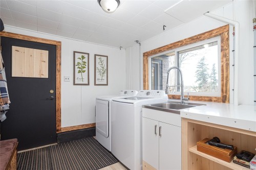 1743 Maple Bay Rd, Duncan, BC 