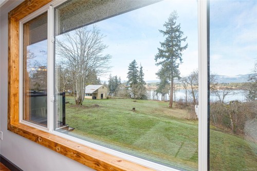 1743 Maple Bay Rd, Duncan, BC 